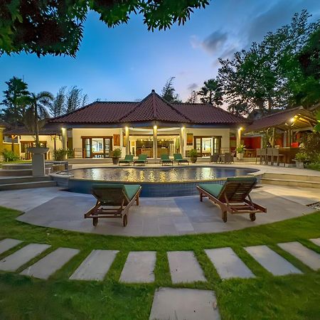 Villa Bugis Abimanyu Seminyak Экстерьер фото