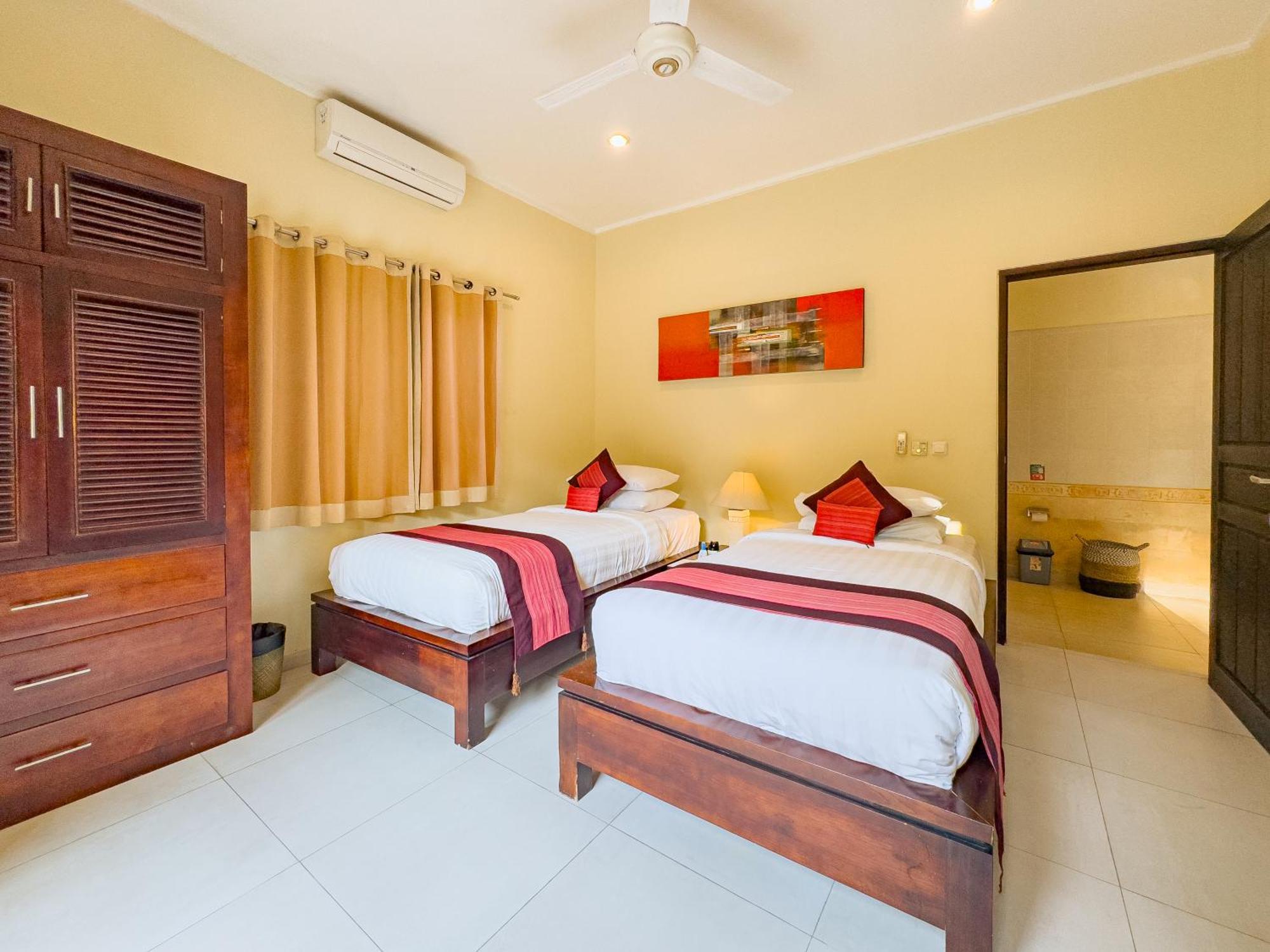 Villa Bugis Abimanyu Seminyak Номер фото