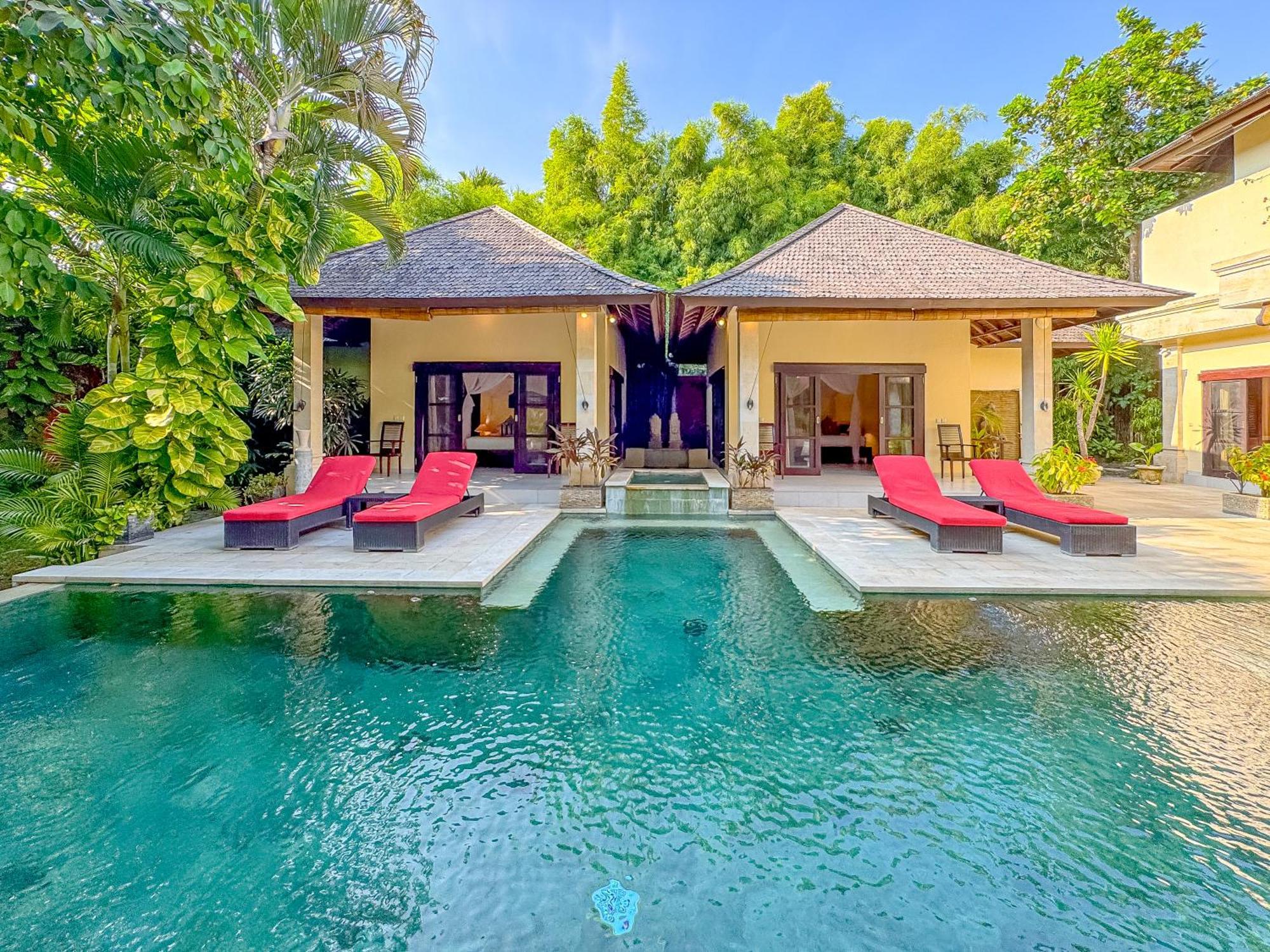 Villa Bugis Abimanyu Seminyak Номер фото