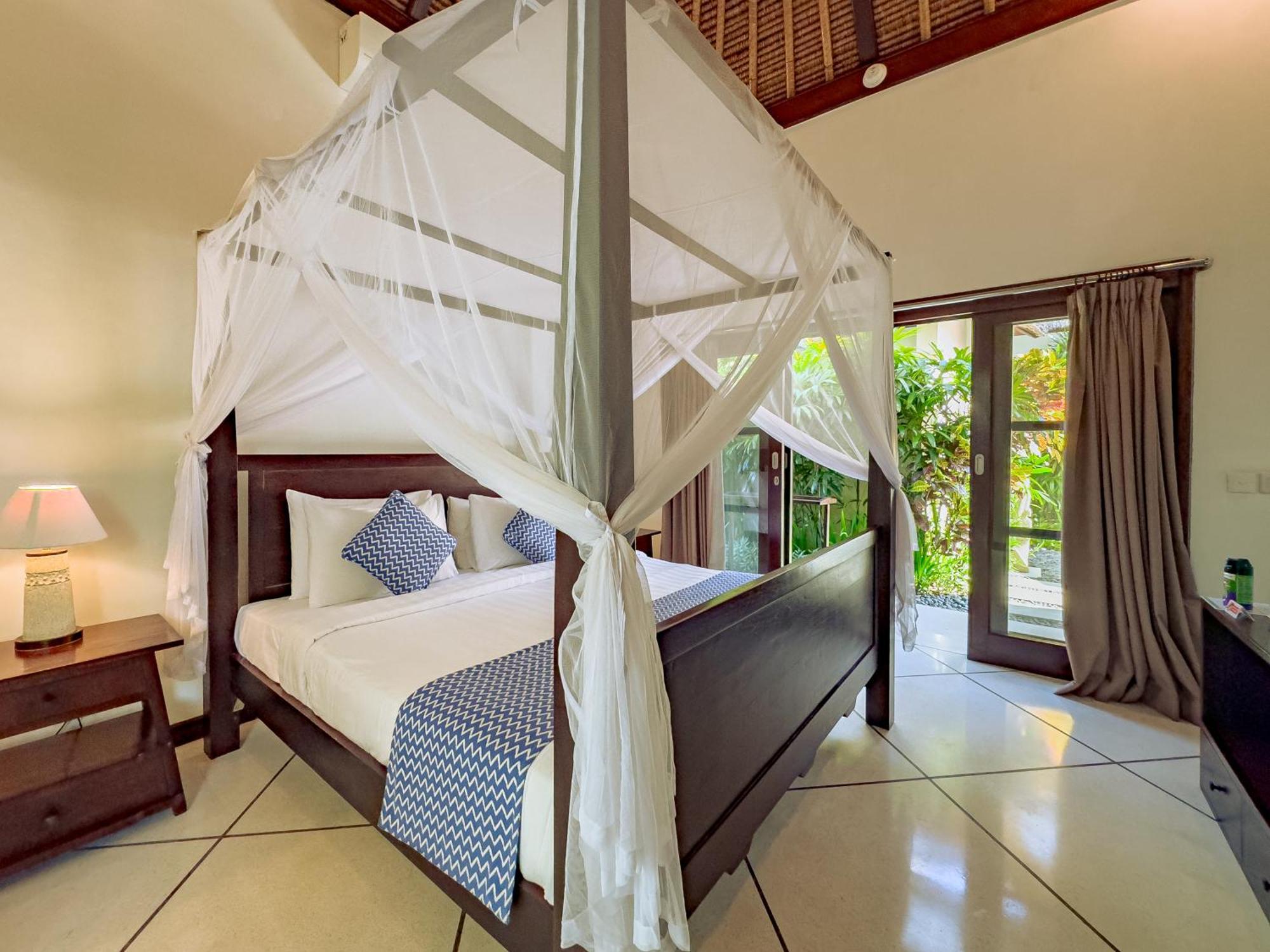 Villa Bugis Abimanyu Seminyak Номер фото